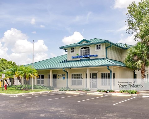 Storage Units for Rent available at 8135 Lake Worth Road, Lake Worth, FL 33467