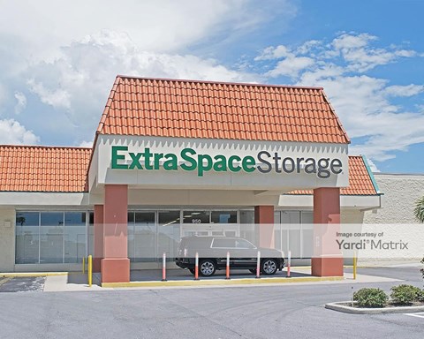 Storage Units for Rent available at 950 Pasadena Avenue South, St Petersburg, FL 33707