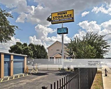 Storage Units for Rent available at 7600 Tezel Road, San Antonio, TX 78250 Photo Gallery 1