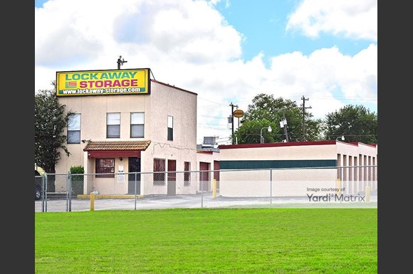 Lockaway Storage 1018 Patricia San Antonio Rentcafe