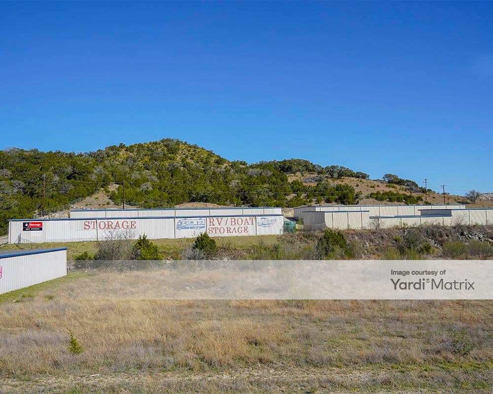 A Professional Home Office With A Rustic Flair Estatesatfronterra Sanantonio Highlandhomes Home Home Office Design Home Office Decor
