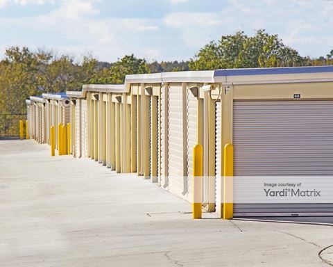 Storage Units for Rent available at 1650 Avalon Road, Winter Garden, FL 34787