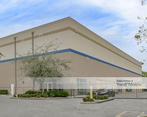 Storage Units for Rent available at 3364 West State Road 426, Oviedo, FL 32765