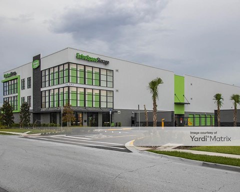 Storage Units for Rent available at 342 Woodland Lake Drive, Orlando, FL 32828