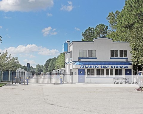 Storage Units for Rent available at 14580 Duval Place West, Jacksonville, FL 32218