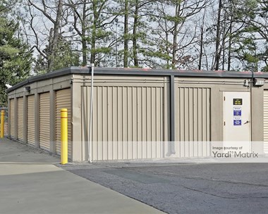 Storage Units for Rent available at 4417 Hillsborough Road, Durham, NC 27705 Photo Gallery 1