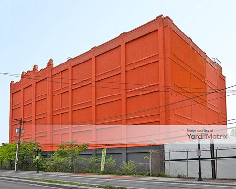 Storage Units for Rent available at 272 Sussex Avenue, Newark, NJ 07107