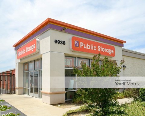 Storage Units for Rent available at 6938 Franklin Blvd, Sacramento, CA 95823