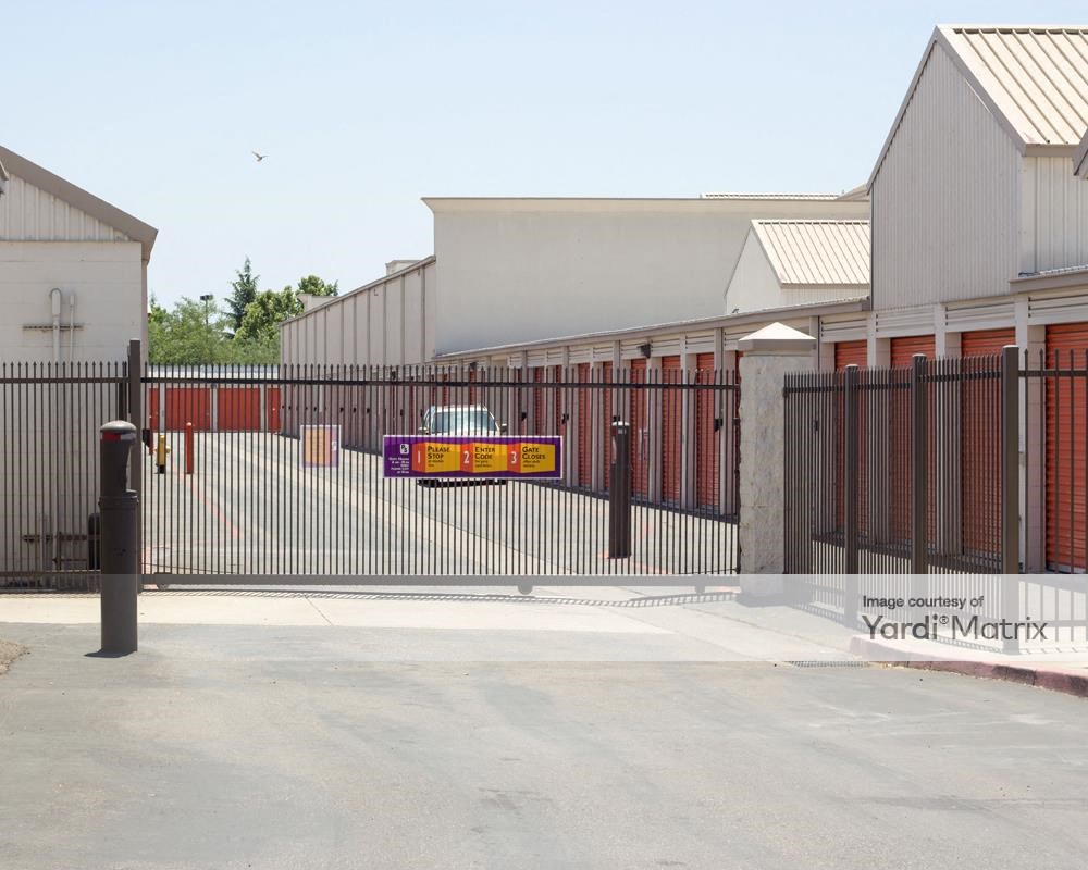 Trojan Storage Of Elk Grove 14 Reviews Self Storage 9099 Union Park Way Elk Grove Ca Phone Number Yelp