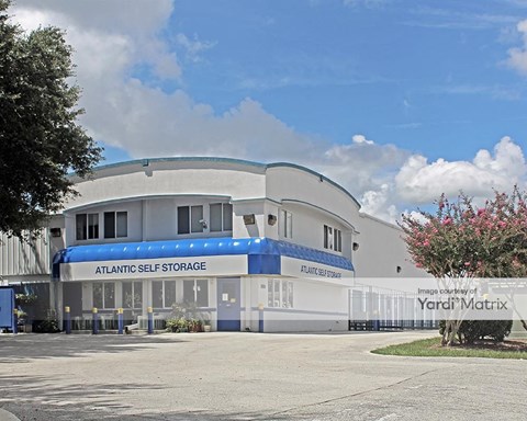 Storage Units for Rent available at 2822 University Blvd West, Jacksonville, FL 32217