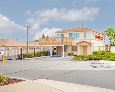 Storage Units for Rent available at 1550 Vineyard Road, Roseville, CA 95678