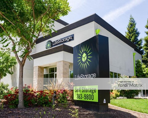 Storage Units for Rent available at 7716 Folsom Blvd, Sacramento, CA 95826