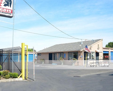 Storage Units for Rent available at 2961 Fruitridge Road, Sacramento, CA 95820