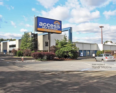 Storage Units for Rent available at 360 Central Avenue, Clark, NJ 07066