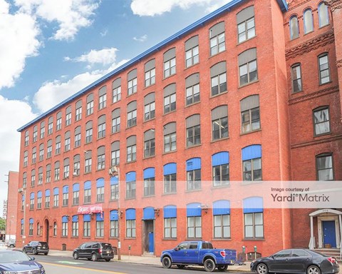 Storage Units for Rent available at 404 Grand Street, Paterson, NJ 07505