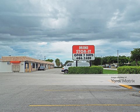 Storage Units for Rent available at 1547 North Florida Mango Road, West Palm Beach, FL 33409