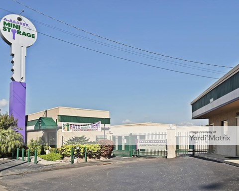 Storage Units for Rent available at 5555 NW Loop 410, San Antonio, TX 78238