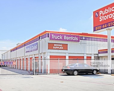 Storage Units for Rent available at 3550 West Mockingbird Lane, Dallas, TX 75235 - Photo Gallery 1