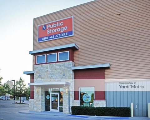 Storage Units for Rent available at 4721 Ross Avenue, Dallas, TX 75204