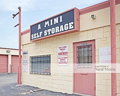 Storage Units for Rent available at 2000 Country Club Drive, Carrollton, TX 75006