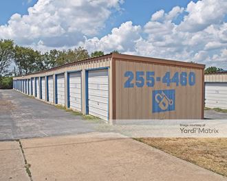 Storage Units for Rent available at 1808 IH 35, Round Rock, TX 78681