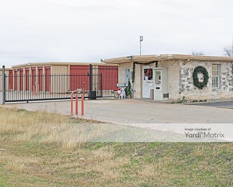 Storage Units for Rent available at 1627 West Henderson Street, Cleburne, TX 76033