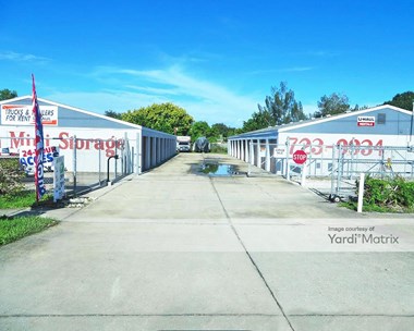 Storage Units for Rent available at 4777 US Highway 19, Palmetto, FL 34221 - Photo Gallery 1