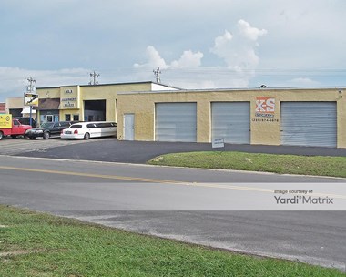 Storage Units for Rent available at 838 SE 9Th Street, Cape Coral, FL 33990 Photo Gallery 1