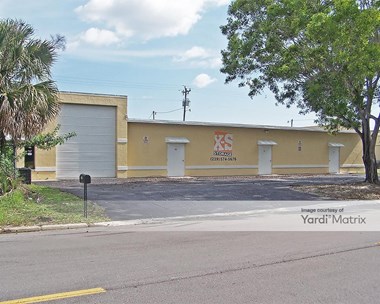 Storage Units for Rent available at 1014 SE 9Th Street, Cape Coral, FL 33990 - Photo Gallery 1