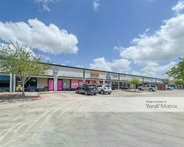 Storage Units for Rent available at 274 Kings Hwy, Brownsville, TX 78521 Photo Gallery 1