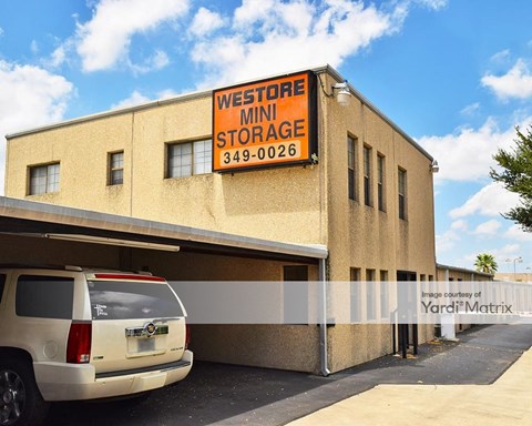 Storage Units for Rent available at 11827 West Avenue, San Antonio, TX 78216