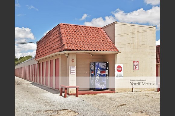 Spacesavers Self Storage 919 Se Military Drive San Antonio Rentcafe