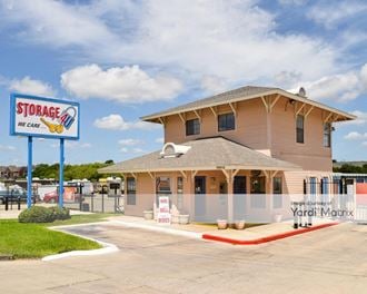 Storage Units for Rent available at 10915 Nacogdoches Road, San Antonio, TX 78217