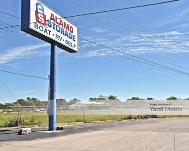 Storage Units for Rent available at 9738 North Interstate 35, San Antonio, TX 78233 Photo Gallery 1