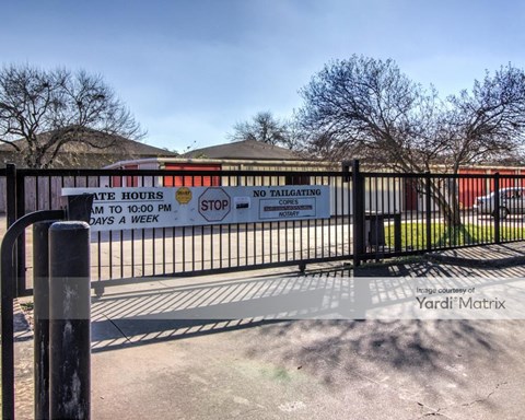 Storage Units for Rent available at 2100 West 18Th Street, Houston, TX 77008