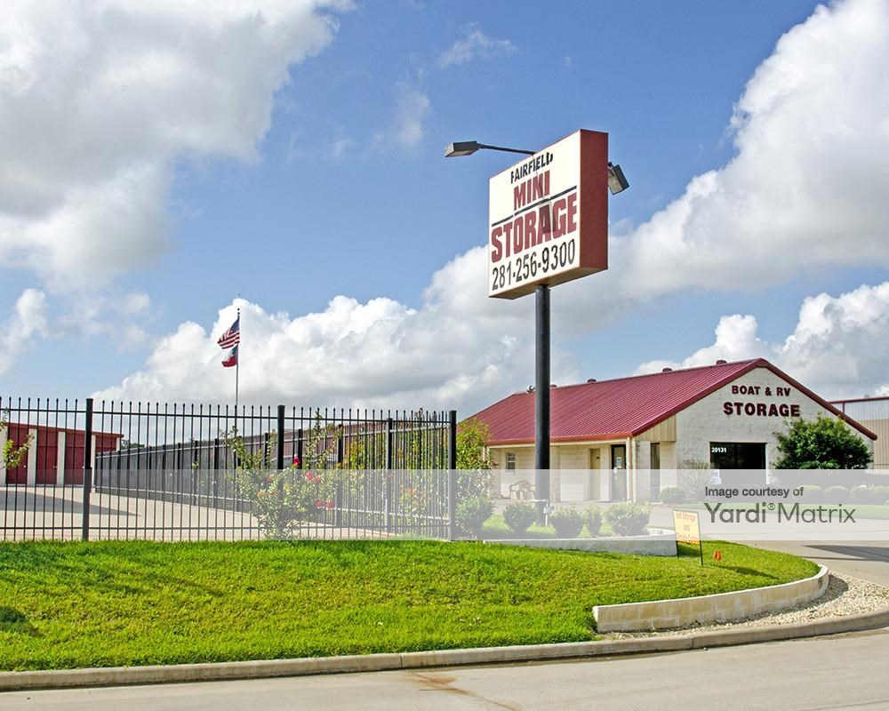 Http Www Affordable Rvstorage Com I Own And Manage Affordable Rv Storage Located In Chino California We Supply Rv Users Wit Boat Storage Rv Parks Rv Storage