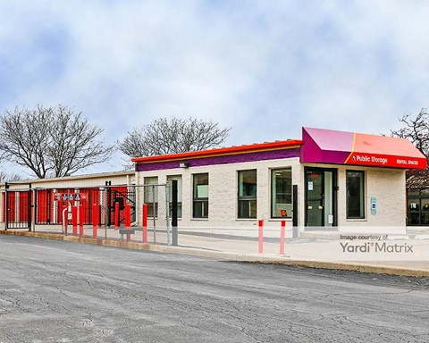 Storage Units for Rent available at 3902 River Road, Schiller Park, IL 60176
