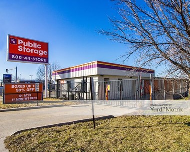 Storage Units for Rent available at 6990 West 79Th Street, Burbank, IL 60459 Photo Gallery 1