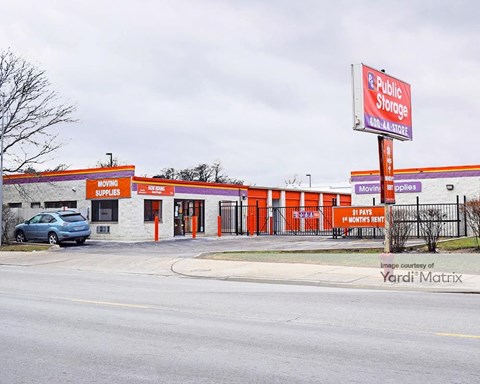 Storage Units for Rent available at 5838 North Pulaski Road, Chicago, IL 60646