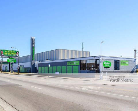 Storage Units for Rent available at 5525 West Roosevelt Road, Cicero, IL 60804