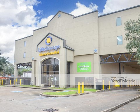 Storage Units for Rent available at 5415 Bissonnet Street, Houston, TX 77081