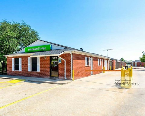 Storage Units for Rent available at 10615 South Gessner Road, Houston, TX 77071
