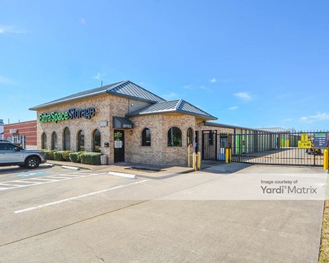 Storage Units for Rent available at 9145 Jones Road, Houston, TX 77065