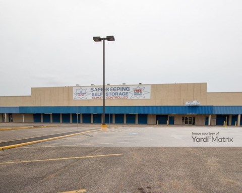 Storage Units for Rent available at 430 West Parker Road, Houston, TX 77091