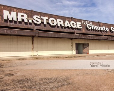 Storage Units for Rent available at 12610 Bellaire Blvd, Houston, TX 77072 Photo Gallery 1