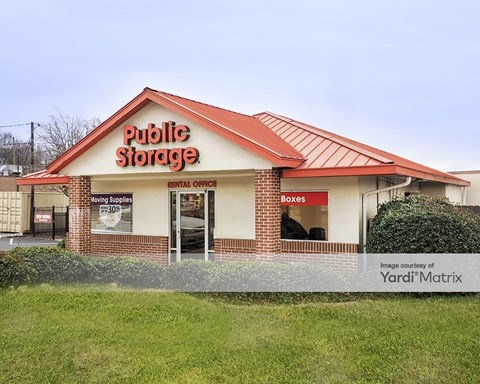 Storage Units for Rent available at 4730 North Tryon Street, Charlotte, NC 28213