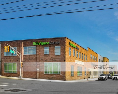 Storage Units for Rent available at 615 East 1St Avenue, Roselle, NJ 07203