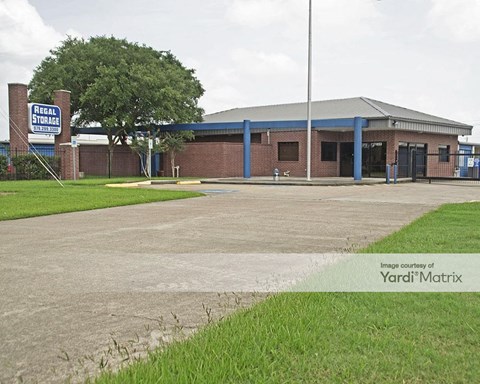 Storage Units for Rent available at 1053 FM 2004, Lake Jackson, TX 77566