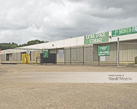 Storage Units for Rent available at 807 Brazospark Drive, Clute, TX 77531