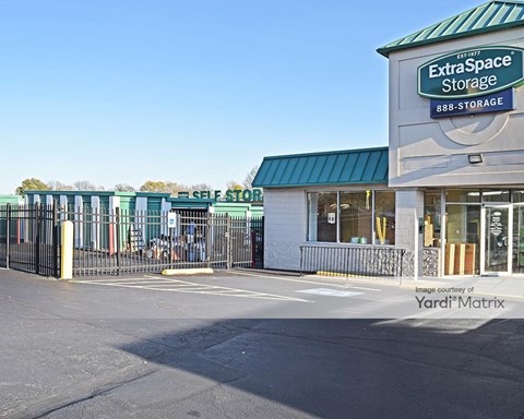Storage Units for Rent available at 12005 Roosevelt Blvd, Philadelphia, PA 19154